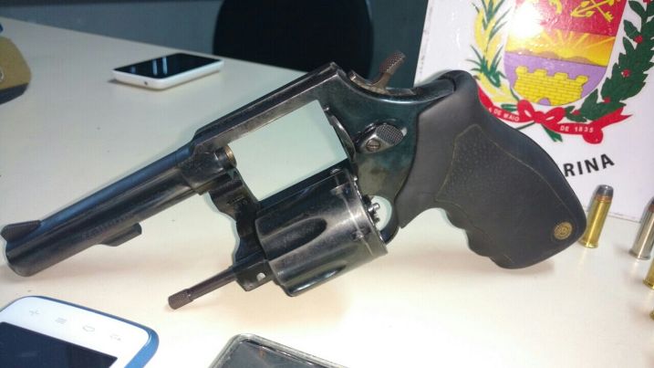 Arma usada na tentativa de homicídio no Bom Viver (Foto: PM)