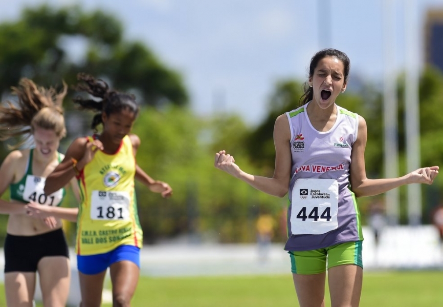 Larissa da Silva,  de Nova Veneza:  Ouro nos 1.000 metros (Foto: Assessoria)