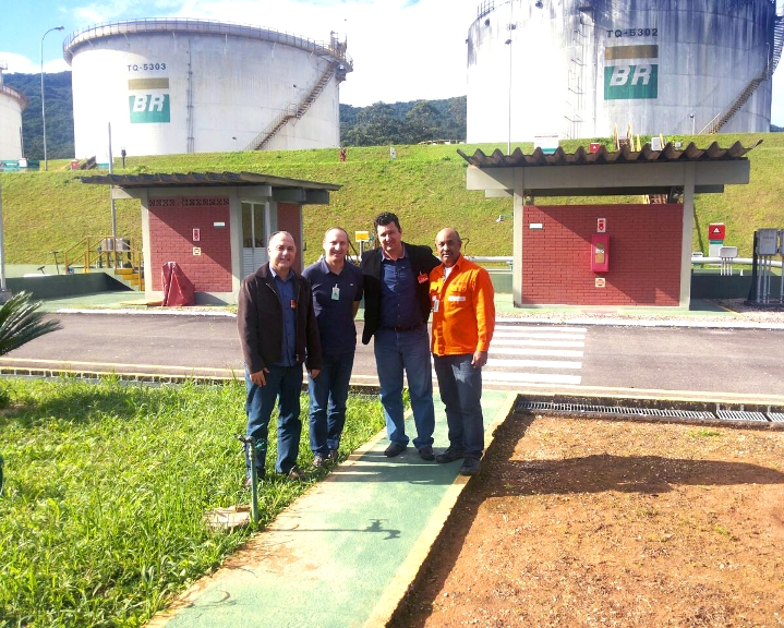 Prefeito Ramon e secretário da Fazenda John em visita às instalações da Transpetro em Biguaçu