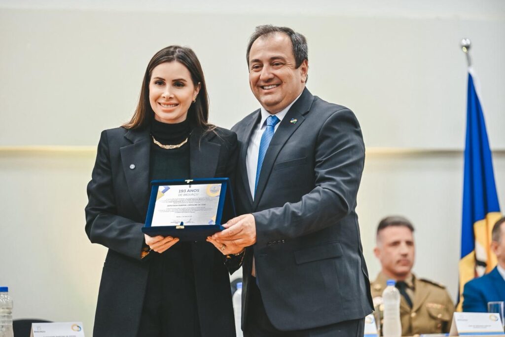 Deputada federal Carol De Toni recebe o título de Cidadã Honorária de Biguaçu