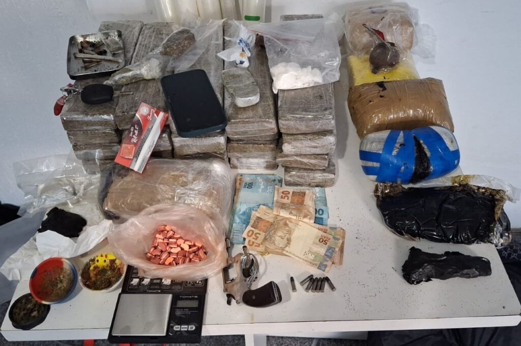 Operação contra o tráfico prende 14 criminosos na Grande Florianópolis