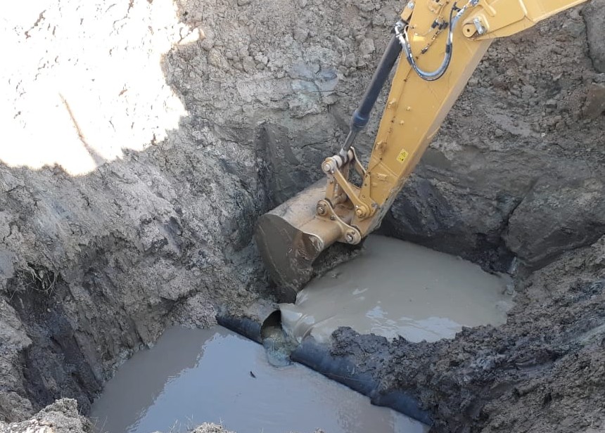 Conserto de adutora da Casan demora por causa das chuvas e afeta abastecimento de água na Grande Florianópolis