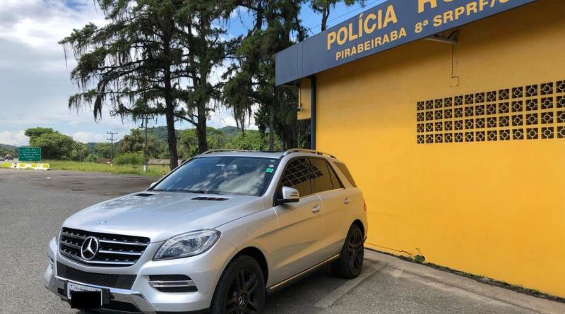 PRF apreende Mercedes-Benz emplacada em Florianópolis com 