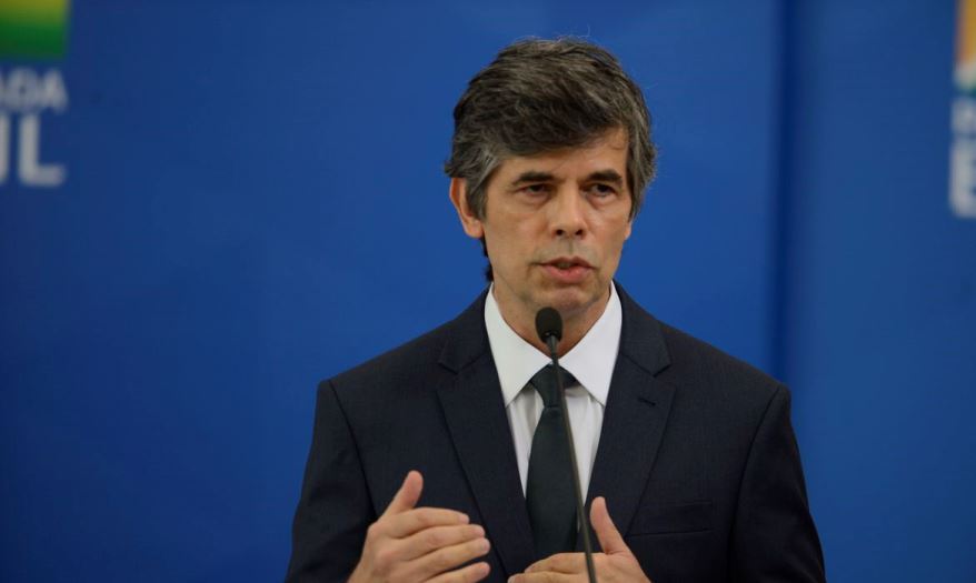 Teich pede demissão do Ministério da Saúde e não explica o motivo