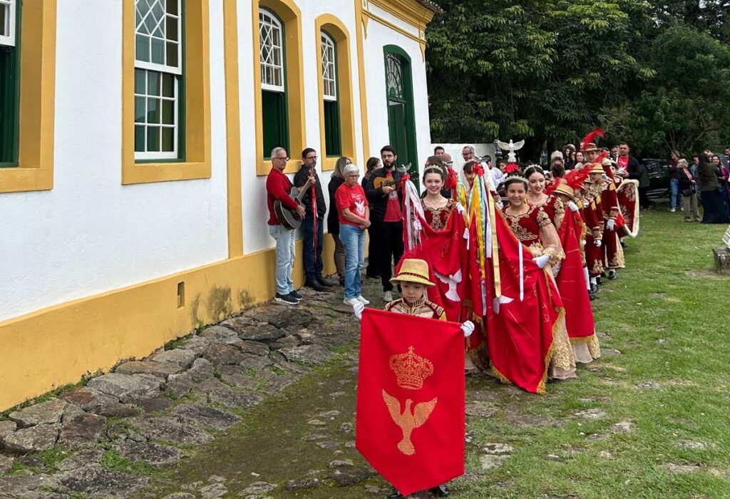 Biguaçu e Governador Celso Ramos entram na rota das festividades do Divino Espírito Santo